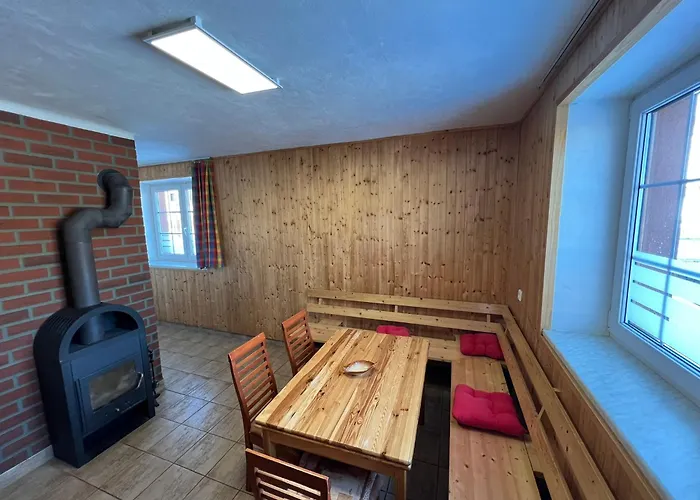 Pod Vlekem 3*